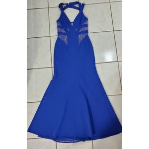 Night dress used only 1 time for wedding party.